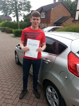 21 May 2018 - Tom passed 1st time with 7 minor driving faults! Well done Tom, that was a really good result....