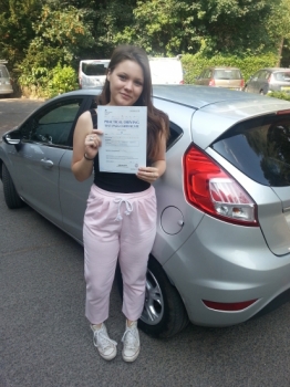 26 July 2018 - Joella passed 1st time with just 5 minor driving faults! Well done Joella, that was a really good result....