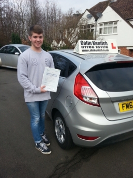 17 February 2017 - Louis passed with only 5 minor driving faults! Well done Louis, that was a really good result....