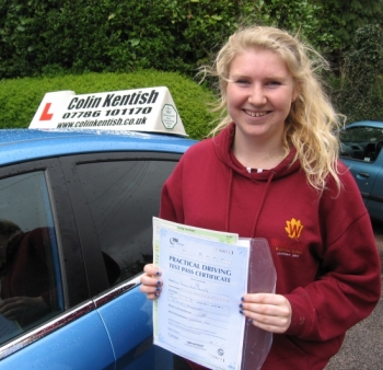 26 April 2012 - Jess passed first time with only 2 minor driving faults! Well done Jess, that was a brilliant result....