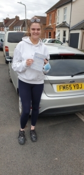 08 February 2022 - Izzy passed with just 4 driver faults! Well done Izzy, that was an excellent and well deserved result.