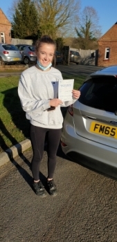 21 January 2022 - Emily passed in Sevenoaks at the first attempt with a few minor driver faults! Well done Emily, that was a really good result.